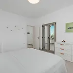 White House | Pefkochori
