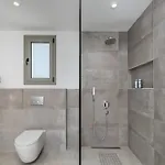 Villa White House | *