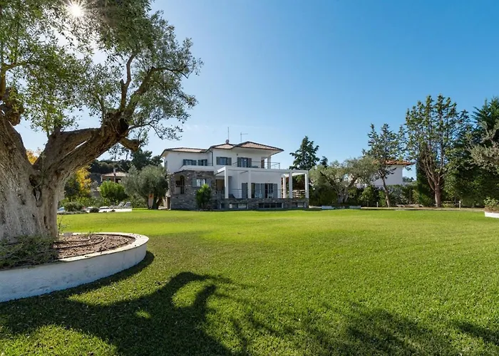Villa White House | *