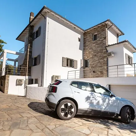 Villa White House |