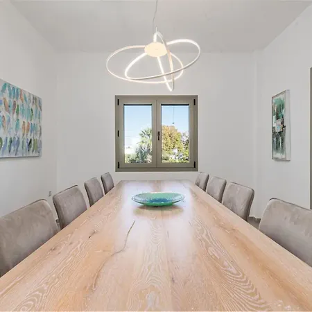 Vila White House |