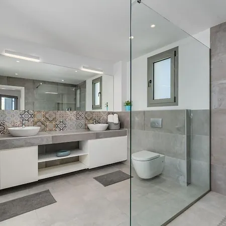 White House | Pefkochori