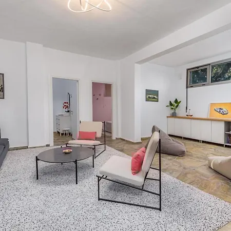 Vila White House |