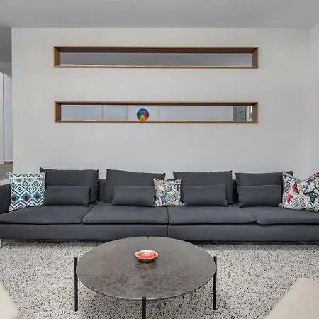 White House | Vila
