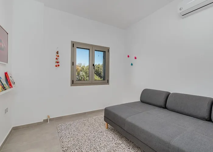 White House | * Pefkochori