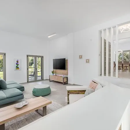 White House | Villa *