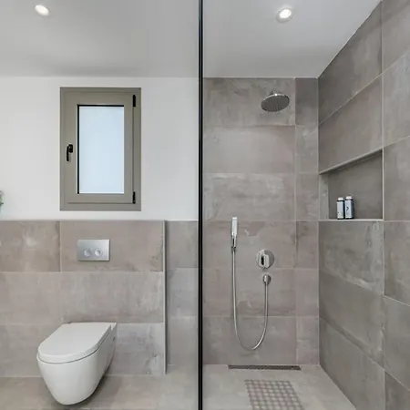 Villa White House | *