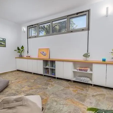 Villa White House | *