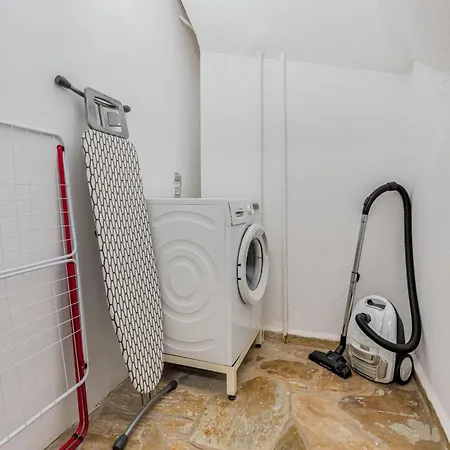 White House | * Pefkochori