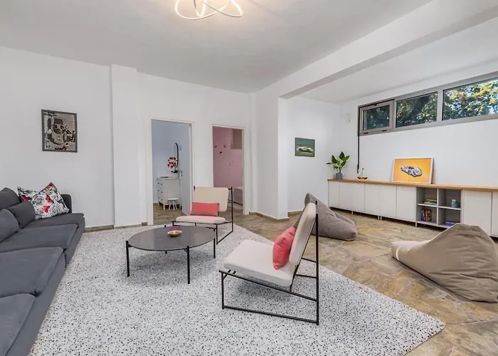 Villa White House |